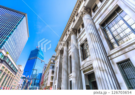 日本の東京都市景観5月28日。三井住友信託銀行や日本橋一丁目の再開発事業などを望む。新時代に… 126703654