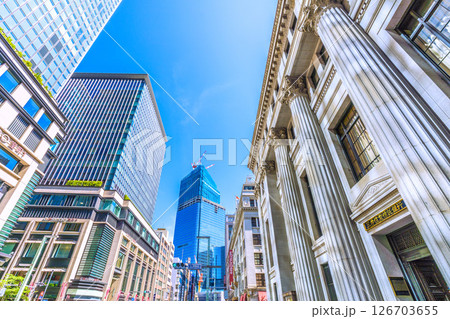 日本の東京都市景観5月28日。三井住友信託銀行や日本橋一丁目の再開発事業などを望む。新時代に… 126703655