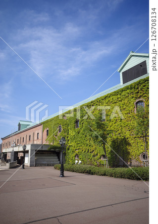 サッポロファクトリーの外観（地域スポット 周辺施設シリーズ） 126708134