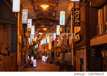 《大阪府》西成・ノスタルジックな商店街 《大阪府》西成・ノスタルジックな商店街 126708225