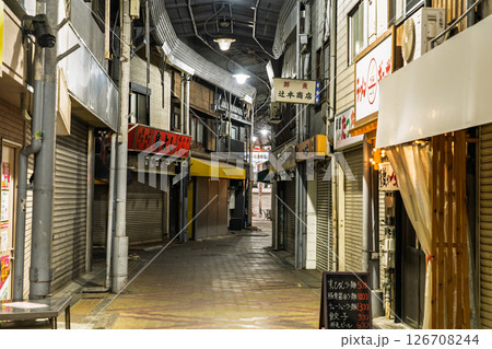 《大阪府》西成・ノスタルジックな商店街 《大阪府》西成・ノスタルジックな商店街 126708244