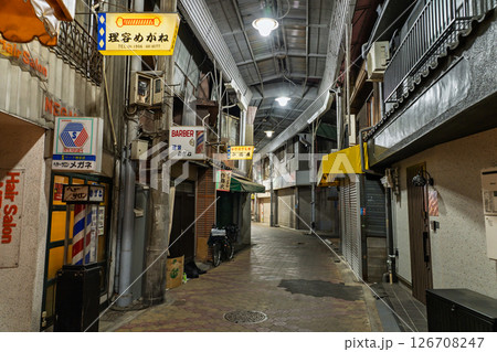 《大阪府》西成・ノスタルジックな商店街 126708247