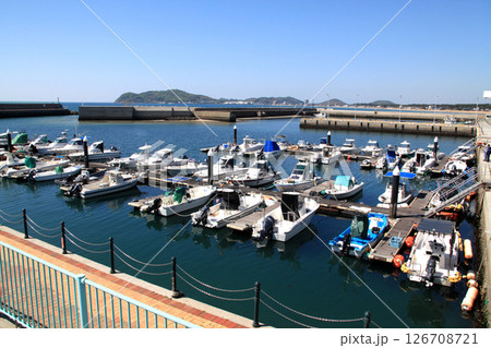 福岡県福津市　福間漁港海浜公園 126708721