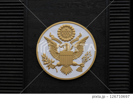 EXPO2025大阪・関西万博のアメリカ館入口上部のアメリカ合衆国の国章 EXPO2025大阪・関西万博のアメリカ館入口上部のアメリカ合衆国の国章 126710697