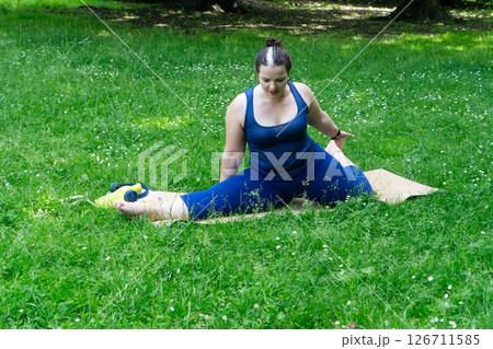 woman and sports 126711585