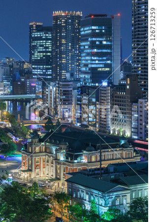 大阪中之島の夜景　大阪市中央公会堂ライトアップ 126713259