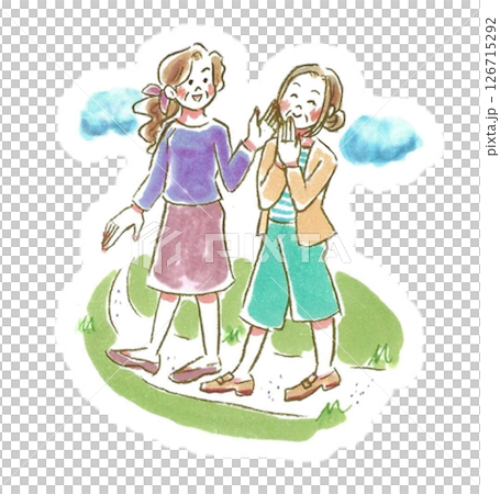 兩位老年婦女邊走邊微笑聊天 兩位老年婦女邊走邊微笑聊天 126715292