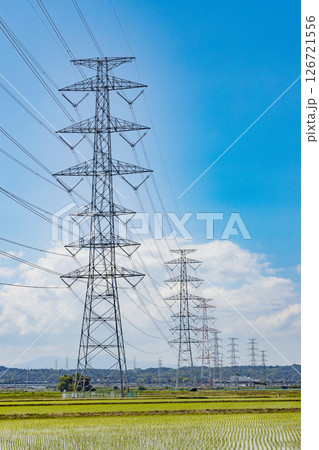 鉄塔　田園　送電線 126721556