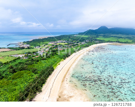 玉取崎周辺の世果報浜（沖縄県石垣市） 126721788