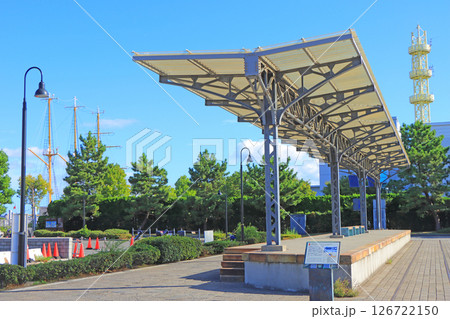 神奈川県横浜市、旧横浜港駅プラットホームの風景 126722150