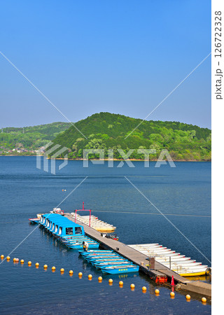 《愛知県》犬山市　新緑の入鹿池 126722328