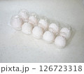 新鮮な玉子パック 白玉10個入の写真 126723318