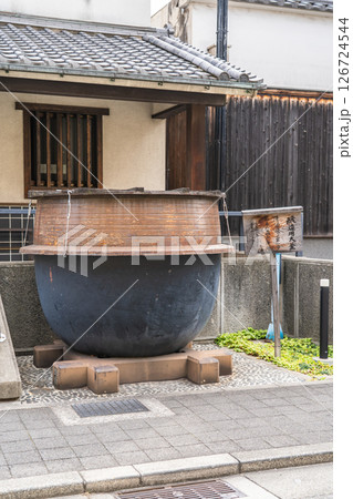 灘五郷の御影郷で営む菊正宗(キクマサ) 菊正宗酒造記念館 醸造用大釜 神戸市東灘区魚崎西町 灘五郷の御影郷で営む菊正宗(キクマサ) 菊正宗酒造記念館 醸造用大釜 神戸市東灘区魚崎西町 126724544