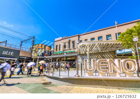 日本の東京都市景観 上野駅広小路口などを望む。新時代へ＝5月28日 126725632