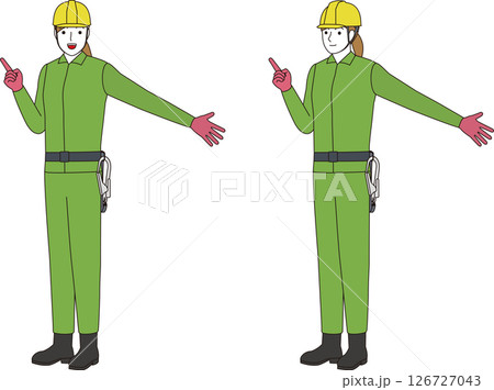 墜落防止の腰ベルトとランヤードをつけた現場工事作業員。笑顔の女性 126727043