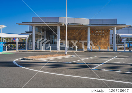 磐田市にあるJR御厨駅北口の風景(静岡県) 126728667
