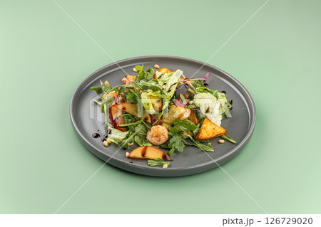 Gourmet fresh salad with shrimp and fruits 126729020
