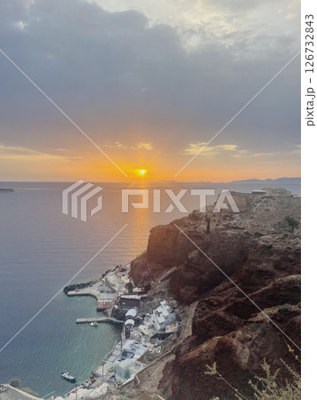 Waiting for the sunset on the heavenly Greek island of Santorini in the town of Oia 126732843