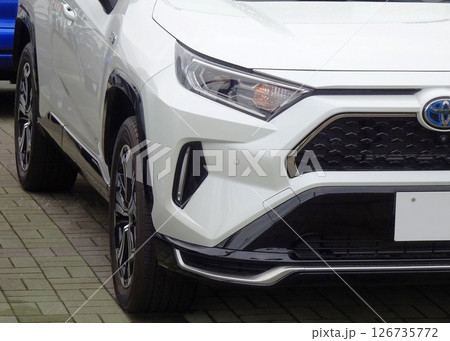自動車イメージ トヨタ5代目RAV4のフロントマスク 自動車イメージ トヨタ5代目RAV4のフロントマスク 126735772