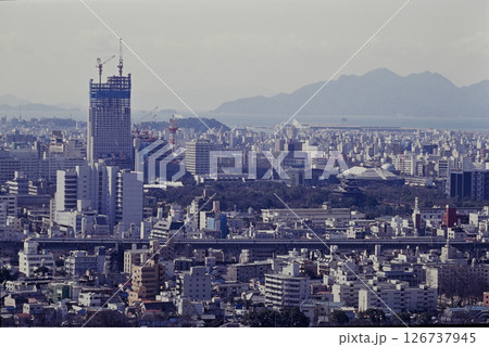アジア大会前に開発が進む広島都心部(1993年、東区牛田旭から) 126737945