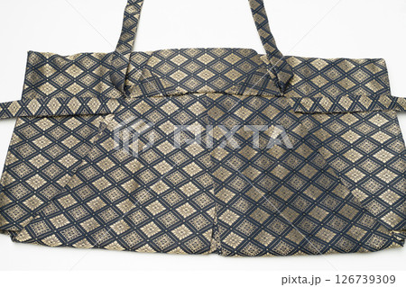 男袴 袴の紐のたたみ方 126739309