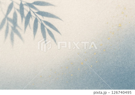竹の葉影と金箔が舞う、夏の涼やかな和紙背景 126740495