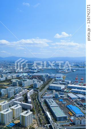 大阪ベイエリアの都市風景 中ふ頭駅周辺 大阪ベイエリアの都市風景 中ふ頭駅周辺 126742271