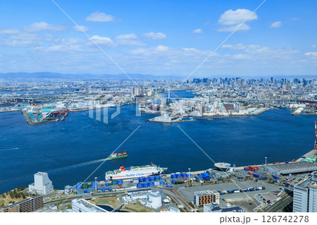 大阪ベイエリアの都市風景　海遊館方面 126742278