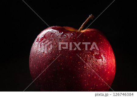 fruit red apple 126746384