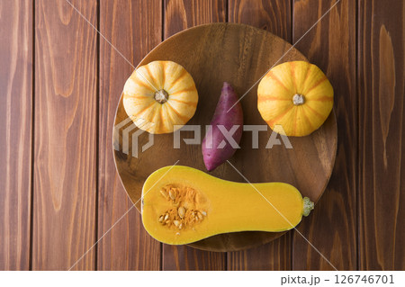 秋野菜の顔 126746701