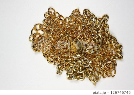金メッキが剥がれたチェーンのアクセサリー 金メッキが剥がれたチェーンのアクセサリー 126746746