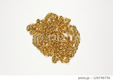 金メッキが剥がれたチェーンのアクセサリー 126746756