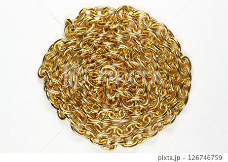 金メッキが剥がれたチェーンのアクセサリー 126746759