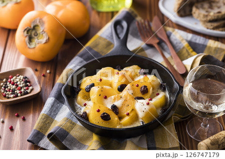 柿とモッツァレラチーズのロースト 柿とモッツァレラチーズのロースト 126747179