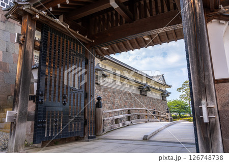 Main entrance gate of Kanazawa Castle in Kanazawa, Japan 126748738