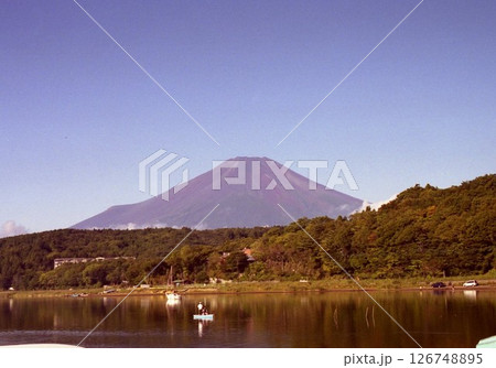 山中湖 平野湖畔 126748895