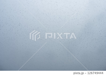雨の日 水滴 梅雨 初夏 5月 6月 車窓 車の窓 雨の日 水滴 梅雨 初夏 5月 6月 車窓 車の窓 126749444