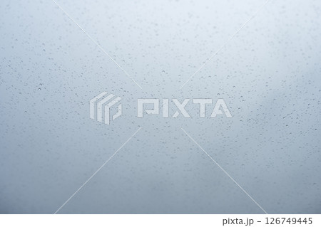 雨の日 水滴 梅雨 初夏 5月 6月 車窓 車の窓 雨の日 水滴 梅雨 初夏 5月 6月 車窓 車の窓 126749445