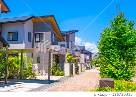電柱のない閑静な住宅街 126750313