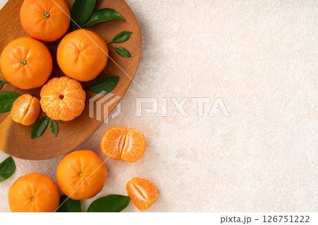 オレンジ色 オレンジ 橙 126751222