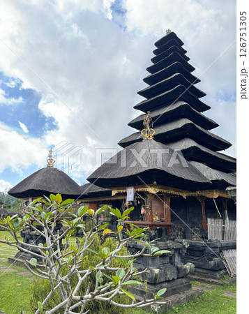 バリ島ヒンズー教の総本山ブサキ寺院 (Pura Besakih) バリ島ヒンズー教の総本山ブサキ寺院 (Pura Besakih) 126751305