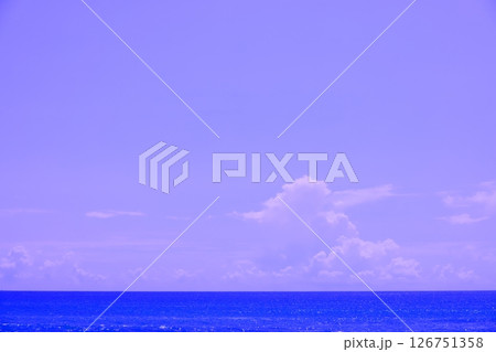 千葉県南房総市和田町の青い海と空(壁紙素材) 千葉県南房総市和田町の青い海と空(壁紙素材) 126751358