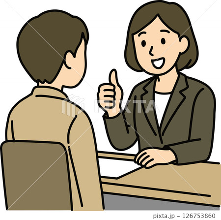 机越しに説明するスーツ姿の女性 126753860