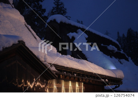 五箇山合掌造り 126754074