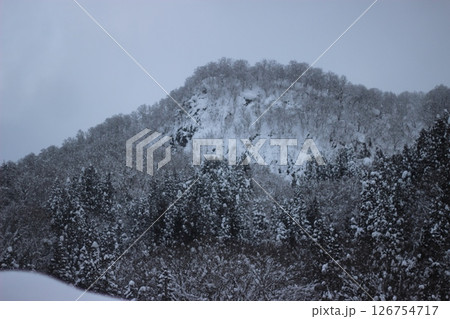 五箇山合掌造り 126754717