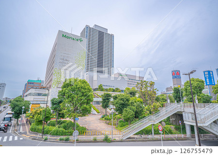 再開発計画が一時中断したJR津田沼駅前の街並み(2025年撮影) 再開発計画が一時中断したJR津田沼駅前の街並み(2025年撮影) 126755479