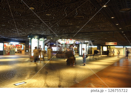 【福岡市】　天神地下街 126755722