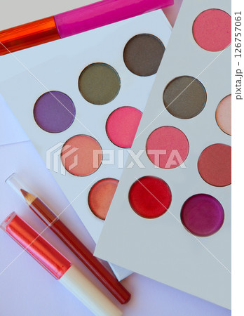 eyeshadow lipstick pen eyelashes mask cosmetics 126757061