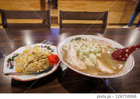 煮干ラーメンとチャーハンセット 煮干ラーメンとチャーハンセット 126758906