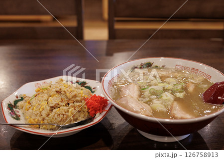 煮干ラーメンとチャーハンセット 煮干ラーメンとチャーハンセット 126758913
